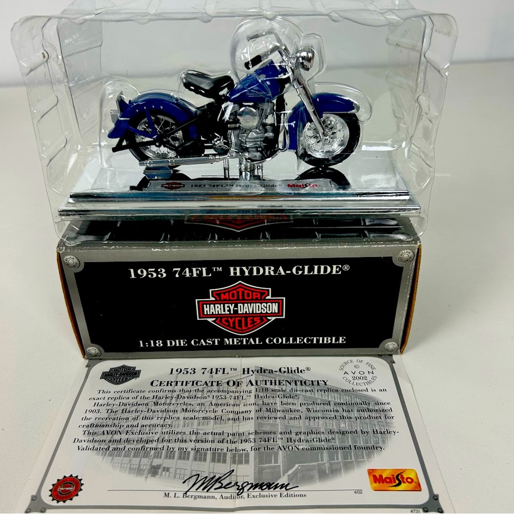 1953 74FL HYDRA-GLIDE 1:18 DIE CAST METAL COLLECTIBLE